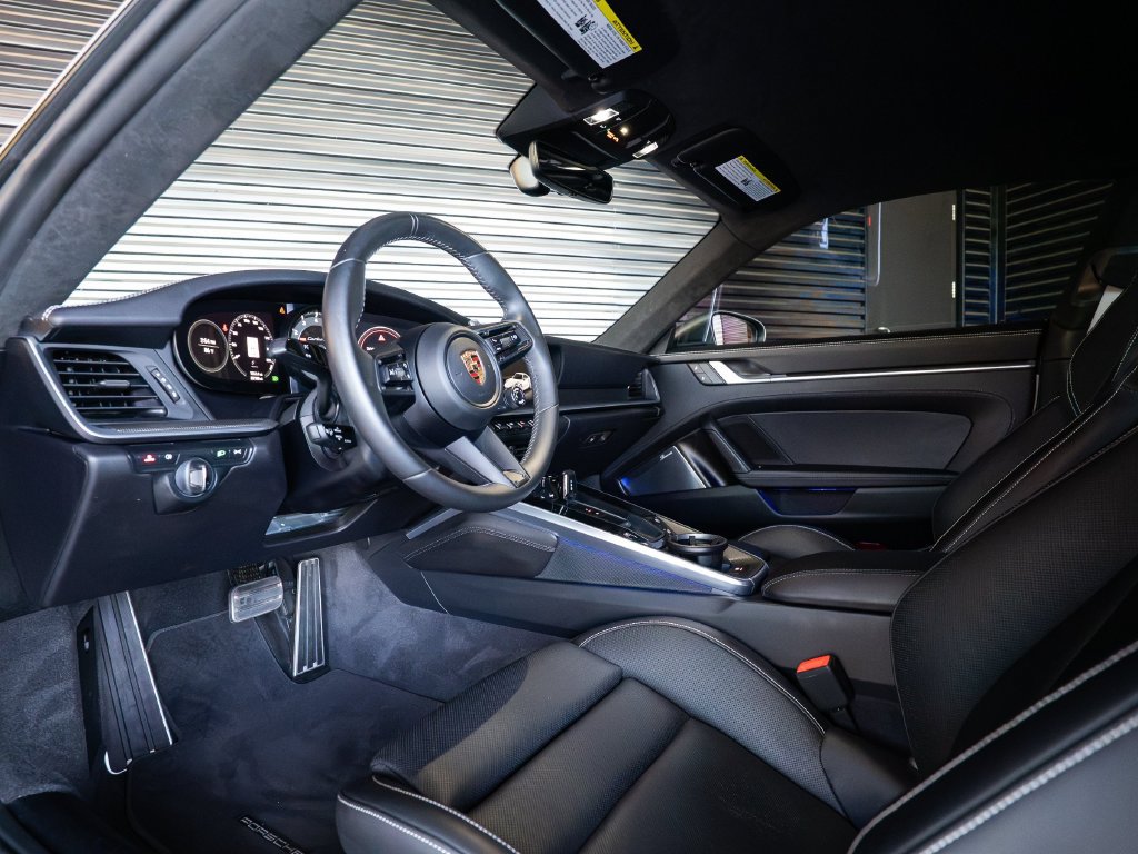 Certified 2022 Porsche 911 Turbo S AWD/4WD image 4