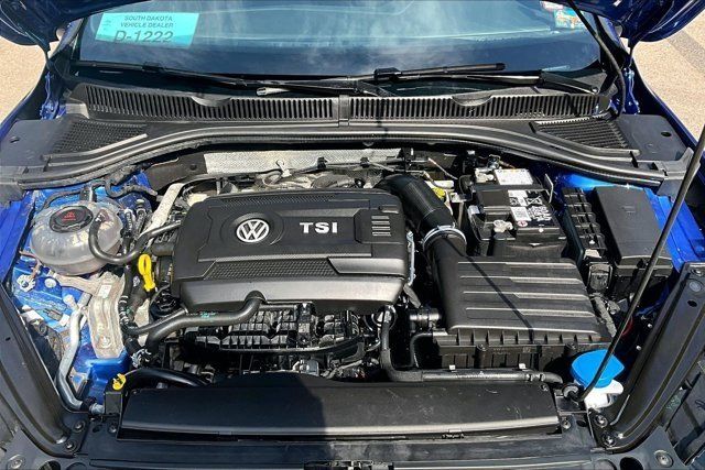 Used 2024 Volkswagen Jetta GLI 40th Anniversary Edition FWD image 29