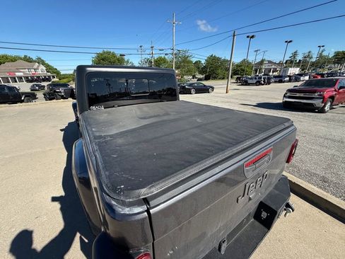 Used 2021 Jeep Gladiator Sport w/ Quick Order Package 24Q 80Th AWD/4WD image 8