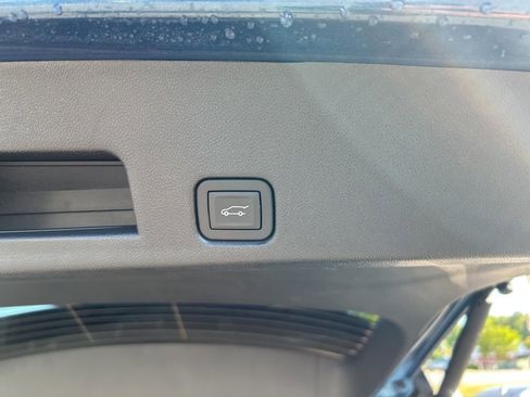 Used 2026 Chevrolet Traverse RS AWD/4WD image 28
