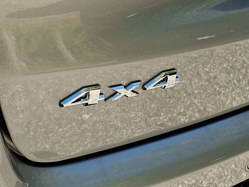 New 2026 Jeep Compass Limited image 16