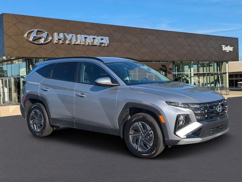 Certified 2025 Hyundai Tucson Blue AWD/4WD image 1