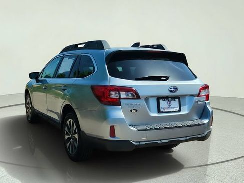 Used 2017 Subaru Outback 2.5i Limited AWD/4WD image 5