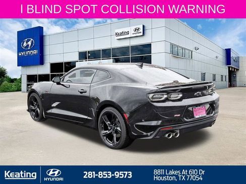 Used 2022 Chevrolet Camaro LT w/ RS Package RWD image 7