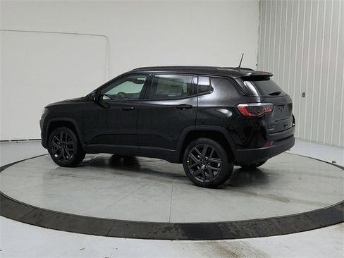 New 2026 Jeep Compass Latitude image 5