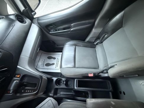 Used 2017 Nissan NV200 S image 26