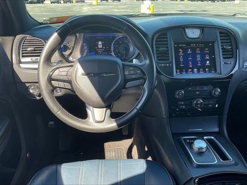 Used 2016 Chrysler 300 S RWD image 5