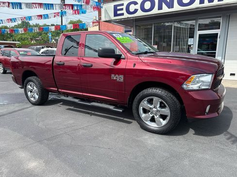 Used 2019 RAM 1500 Express w/ Express Value Package AWD/4WD image 1