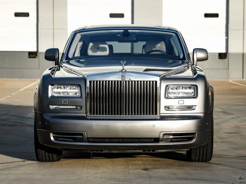 Used 2014 Rolls-Royce Phantom Sedan image 22
