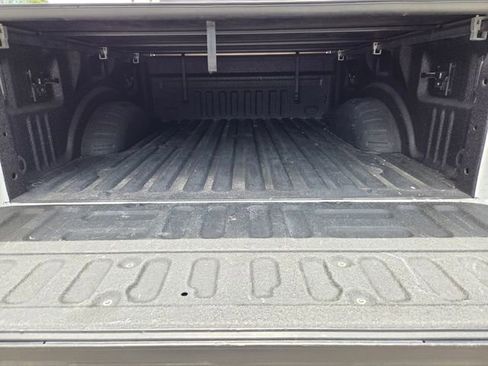 Used 2022 Ford F250 Lariat w/ Lariat Ultimate Package AWD/4WD image 9