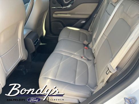 Used 2024 Lincoln Corsair FWD image 11