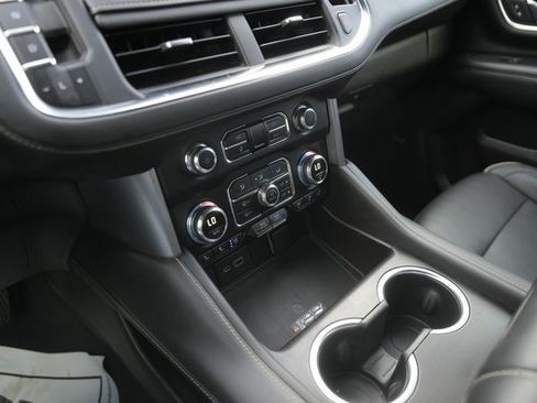 Used 2021 GMC Yukon SLT w/ SLT Luxury Plus Package image 28