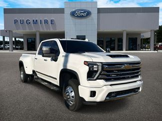 Used 2025 Chevrolet Silverado 3500 High Country w/ Technology Package video 1