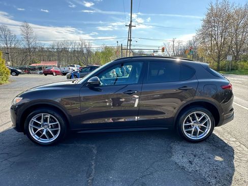 Used 2018 Alfa Romeo Stelvio Ti Sport AWD/4WD image 7
