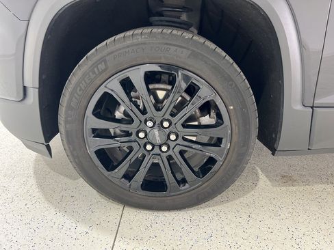 Used 2023 GMC Acadia SLE w/ Driver Convenience Package image 29