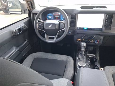 Certified 2025 Ford Bronco 4-Door AWD/4WD image 8