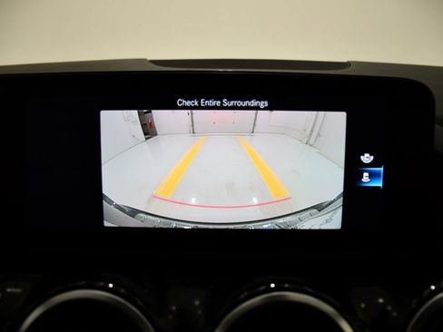 Certified 2022 Mercedes-Benz GLA 250 4MATIC image 16