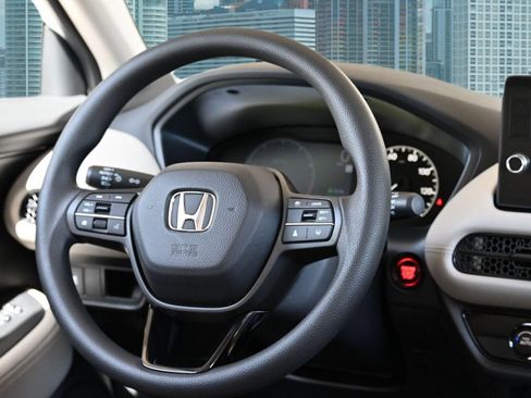 New 2027 Honda HR-V LX image 13