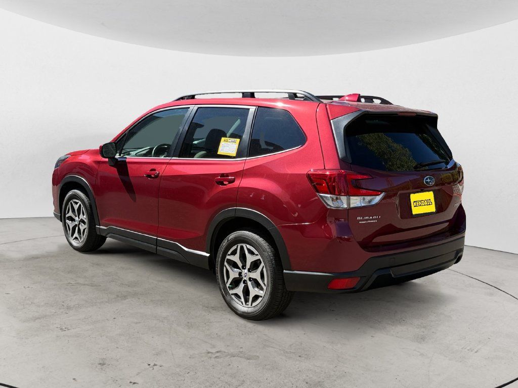 Used 2023 Subaru Forester Premium AWD/4WD image 7