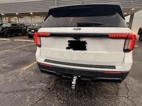 Used 2025 Ford Explorer ST-Line w/ Premium Package RWD image 10