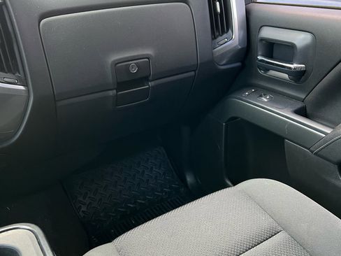 Used 2018 Chevrolet Silverado 1500 LT image 11