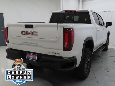 Used 2024 GMC Sierra 1500 AT4X image 3