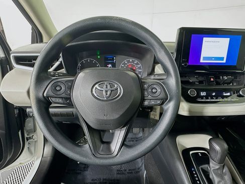 Used 2023 Toyota Corolla LE image 15