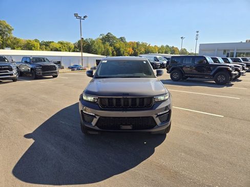 New 2025 Jeep Grand Cherokee Limited w/ Black Appearance Package RWD image 2