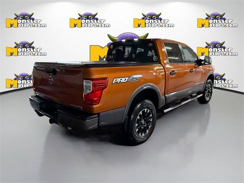 Used 2019 Nissan Titan XD image 4
