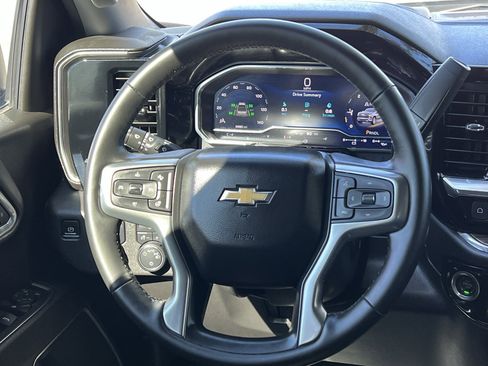 Used 2024 Chevrolet Silverado 1500 LT image 11