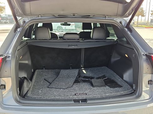 Certified 2023 Volkswagen Atlas Cross Sport SEL R-Line image 6