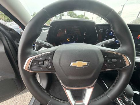 Certified 2024 Chevrolet Trax LT w/ Driver Confidence Package FWD image 11