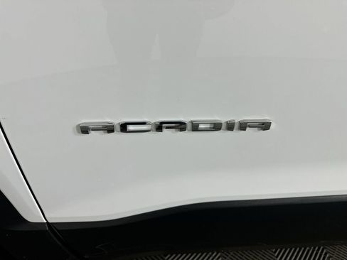Used 2023 GMC Acadia SLE w/ Driver Convenience Package FWD image 32