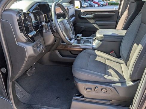 Used 2024 Chevrolet Silverado 1500 RST image 4