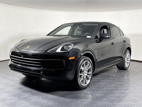 Certified 2023 Porsche Cayenne Platinum Edition AWD/4WD image 1