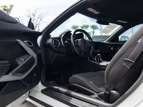 Used 2021 Chevrolet Camaro LT w/ Technology Package RWD image 19