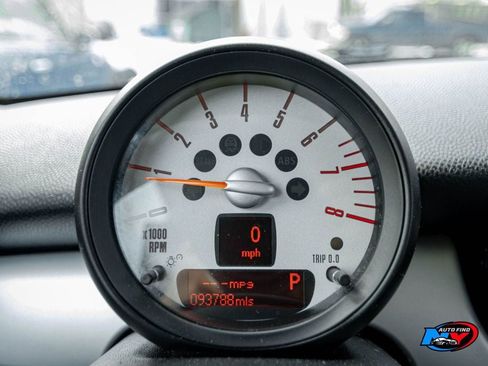 Used 2013 MINI Cooper Hardtop image 11