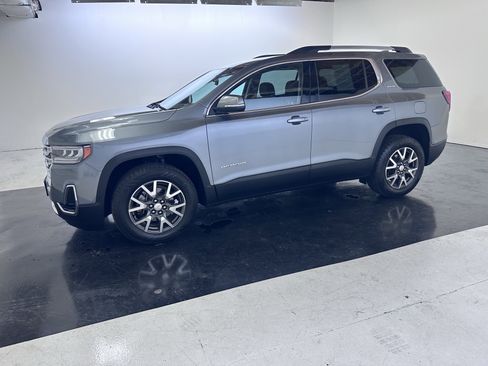 Used 2020 GMC Acadia SLE w/ Driver Convenience Package FWD image 11