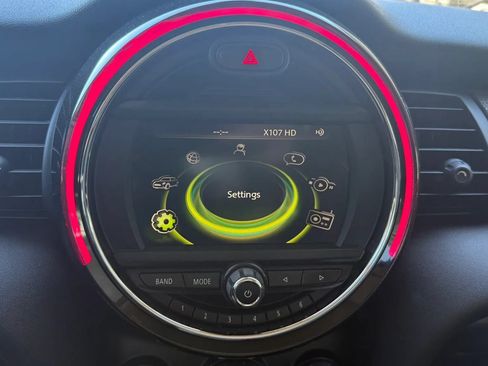 Used 2017 MINI Cooper 4-Door Hardtop FWD image 17