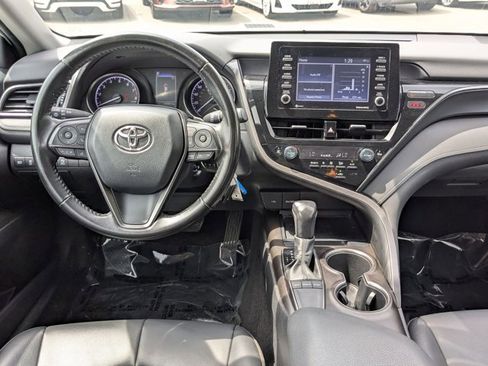 Used 2022 Toyota Camry SE w/ Carpet Mat Package (TMS) image 16