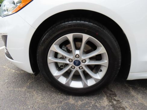 Used 2020 Ford Fusion SE image 13