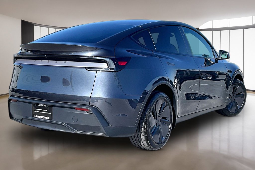 Used 2026 Tesla Model Y 2WD image 6