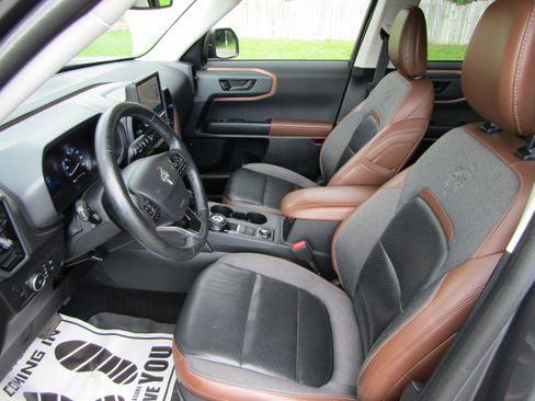Used 2021 Ford Bronco Sport Outer Banks w/ Outer Banks Package AWD/4WD image 11