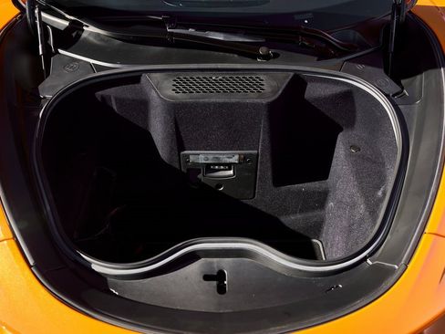 Used 2023 McLaren GT image 15