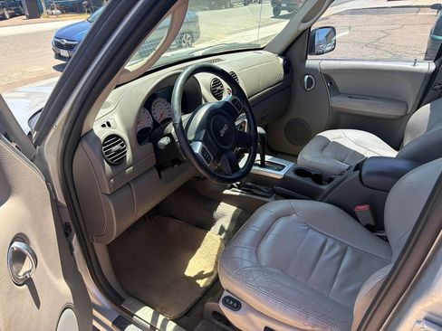 Used 2003 Jeep Liberty Limited AWD/4WD image 13