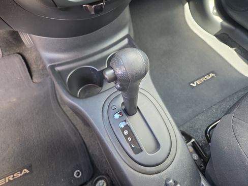 Used 2015 Nissan Versa S Plus FWD image 23
