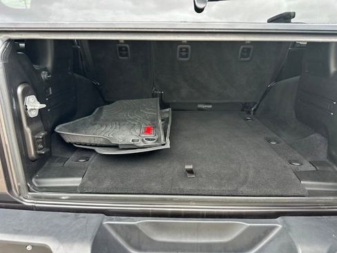 Used 2018 Jeep Wrangler Unlimited Sahara w/ Cold Weather Group image 21