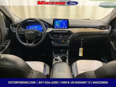 Used 2022 Ford Escape Titanium w/ Titanium Elite Package image 17