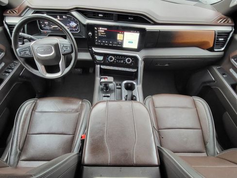 Used 2023 GMC Sierra 1500 Denali w/ Technology Package AWD/4WD image 13