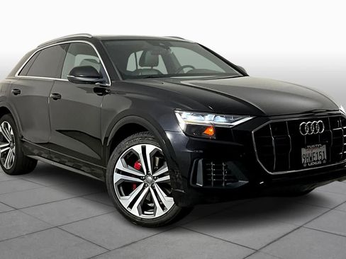 Used 2019 Audi Q8 Premium Plus w/ Premium Plus image 2